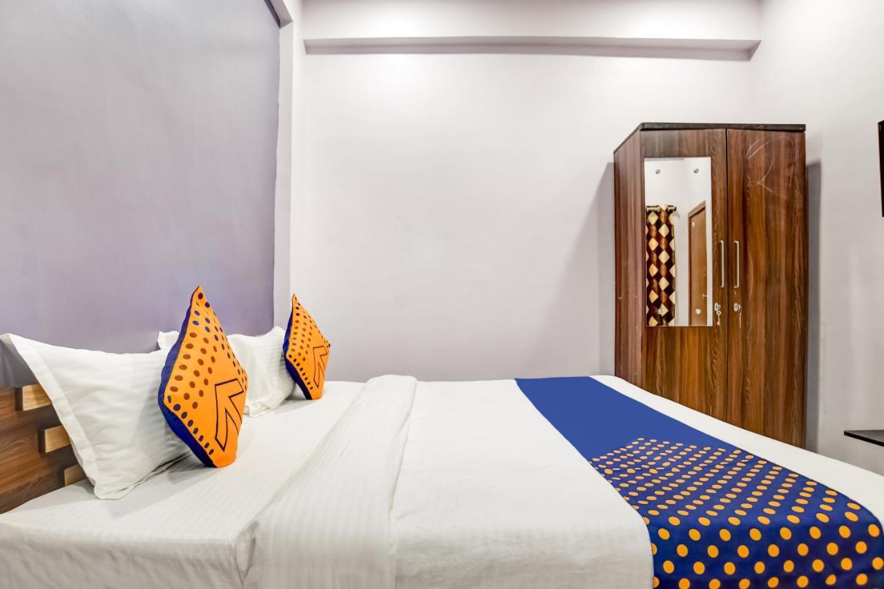 Spot On 76764 Hotel Lux Indore Eksteriør bilde